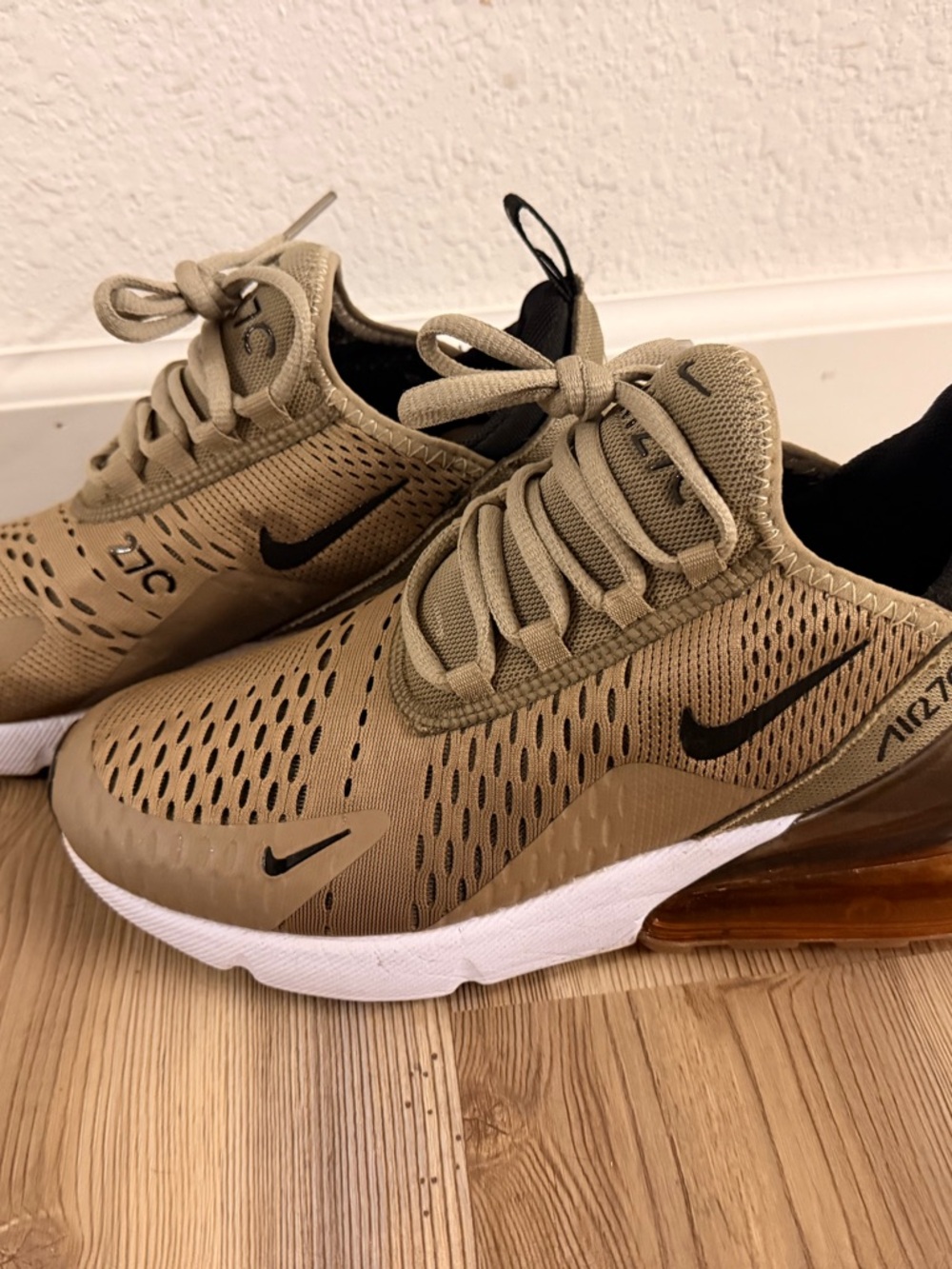 Nike women’s Sneakers - Brown/Black/White